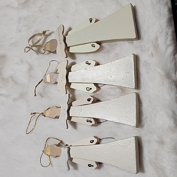 WOODEN CARVED ANGELS 😇 ORNAMENTS ( SEE  👀 PHOTOS 👀 📸 CONDITION ) - Picture 7 of 8